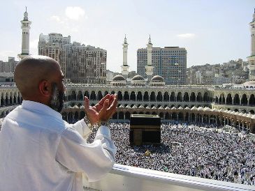 This photo of a pilgrim at Masjid Al Haram in Mecca, Saudi Arabia was taken by "Ali" and is used courtesy of the Creative Commons Attribution ShareAlike 2.5 License. (http://commons.wikimedia.org/wiki/File:Supplicating_Pilgrim_at_Masjid_Al_Haram._Mecca,_Saudi_Arabia.jpg) 